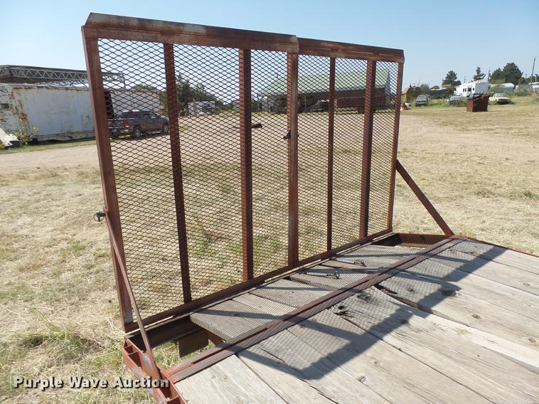 image for item DC3862 1999 Davis utility trailer