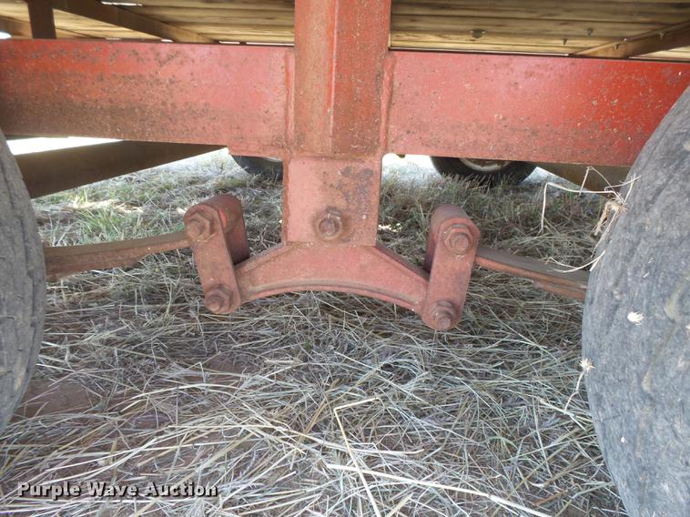 image for item DC3862 1999 Davis utility trailer