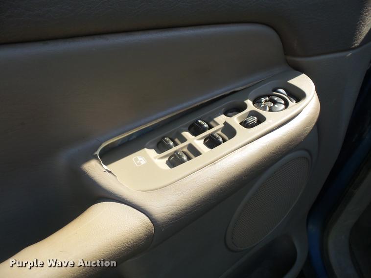 image for item DC5358 2004 Dodge Ram 2500 Quad Cab pickup truck