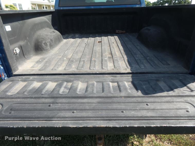 image for item DC5358 2004 Dodge Ram 2500 Quad Cab pickup truck