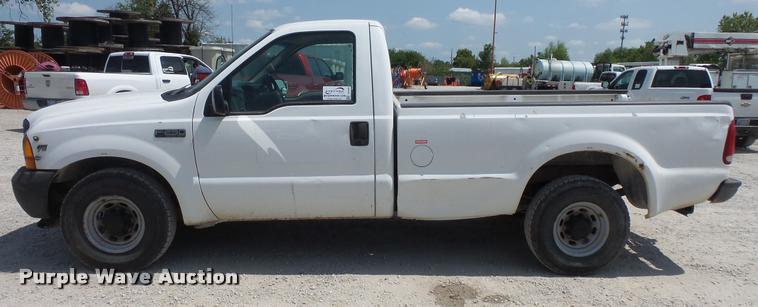 image for item DC5464 2001 Ford F250 Super Duty pickup truck