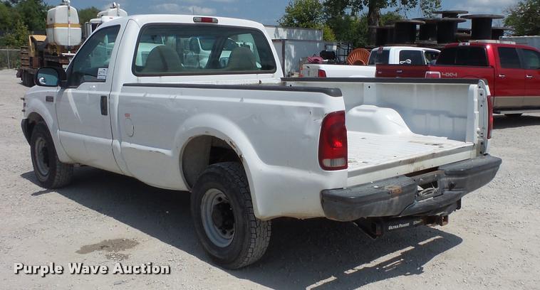 image for item DC5464 2001 Ford F250 Super Duty pickup truck