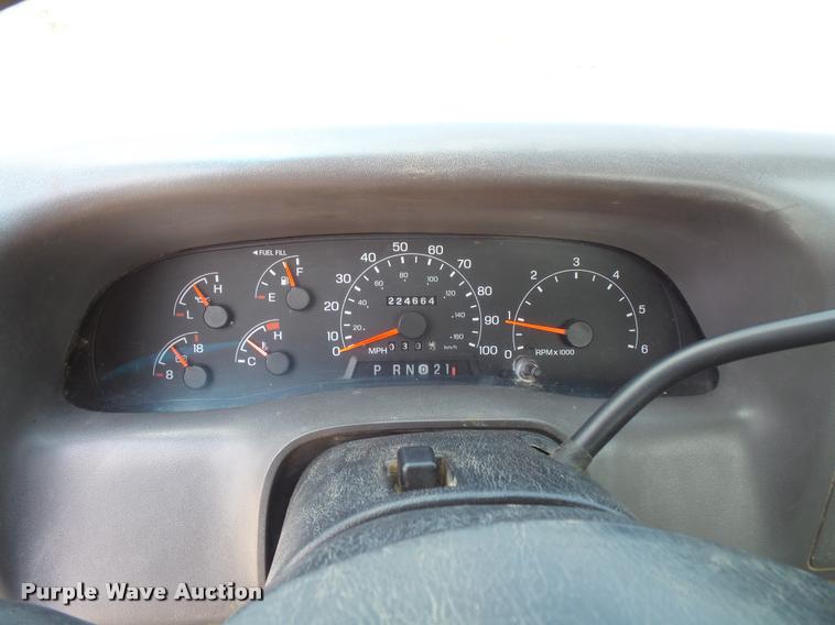 image for item DC5464 2001 Ford F250 Super Duty pickup truck