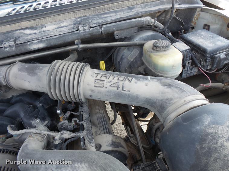 image for item DC5464 2001 Ford F250 Super Duty pickup truck