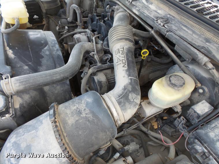 image for item DC5464 2001 Ford F250 Super Duty pickup truck