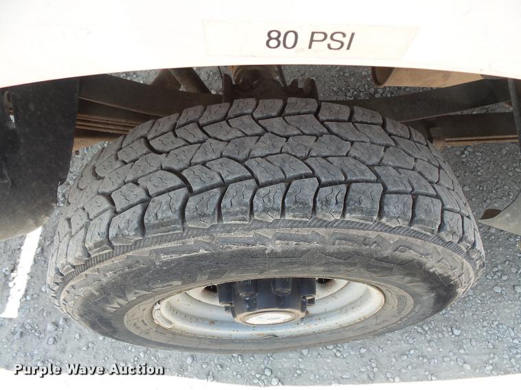 image for item DC5464 2001 Ford F250 Super Duty pickup truck