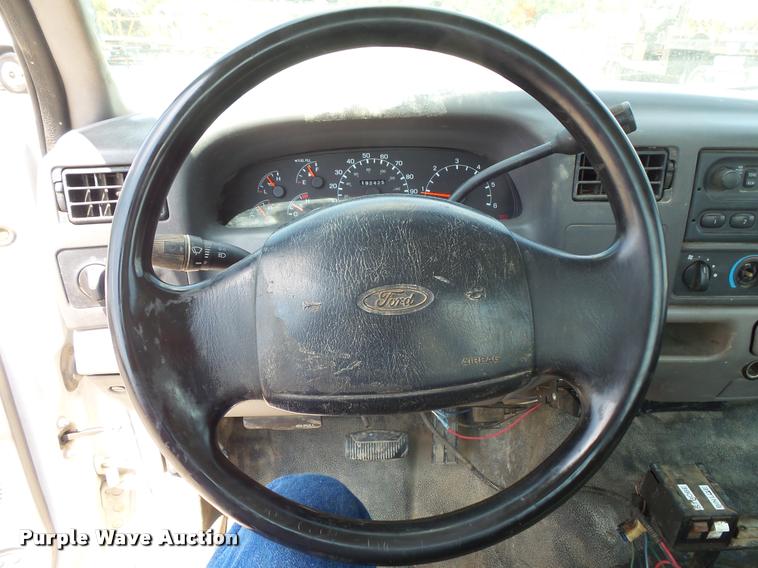 image for item DC5465 2000 Ford F250 Super Duty pickup truck