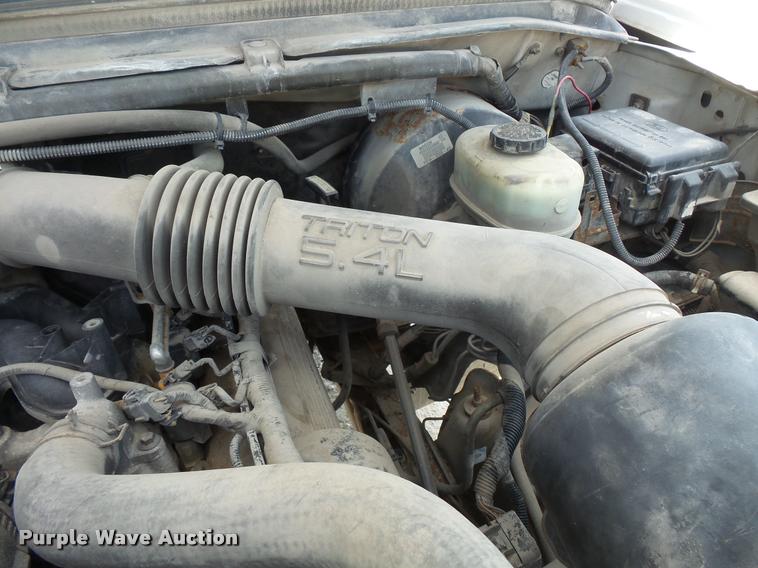 image for item DC5465 2000 Ford F250 Super Duty pickup truck