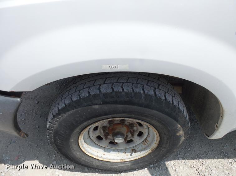 image for item DC5465 2000 Ford F250 Super Duty pickup truck