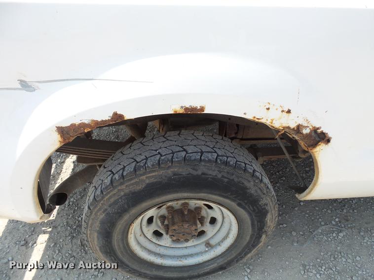 image for item DC5465 2000 Ford F250 Super Duty pickup truck