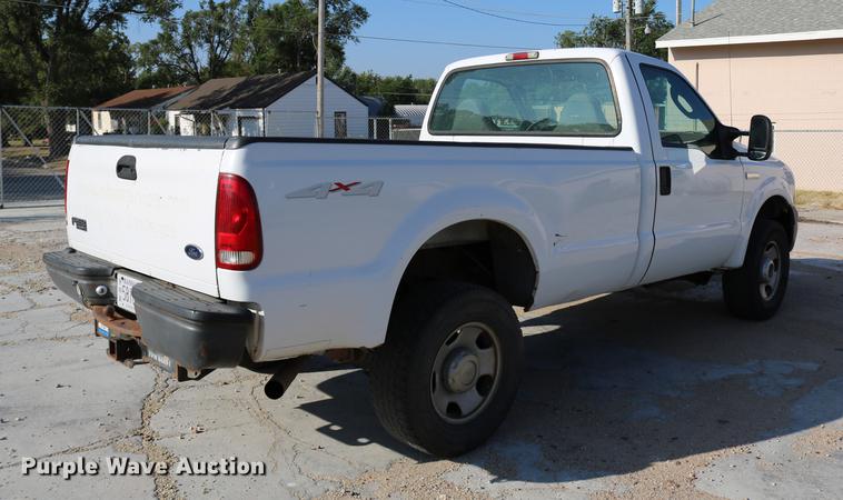 image for item DD0085 2005 Ford F350 Super Duty pickup truck