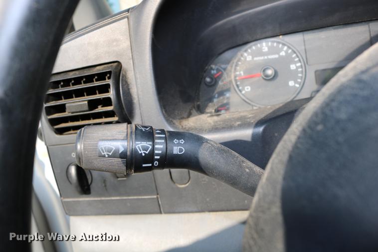 image for item DD0085 2005 Ford F350 Super Duty pickup truck