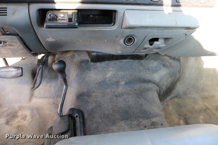 image for item DD0085 2005 Ford F350 Super Duty pickup truck