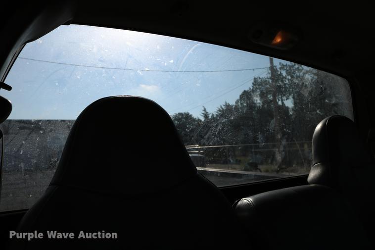 image for item DD0085 2005 Ford F350 Super Duty pickup truck