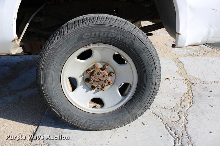 image for item DD0085 2005 Ford F350 Super Duty pickup truck