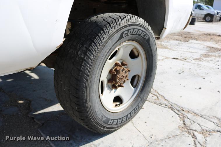 image for item DD0085 2005 Ford F350 Super Duty pickup truck