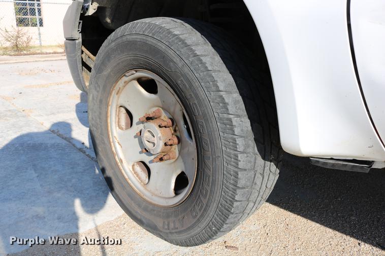 image for item DD0085 2005 Ford F350 Super Duty pickup truck