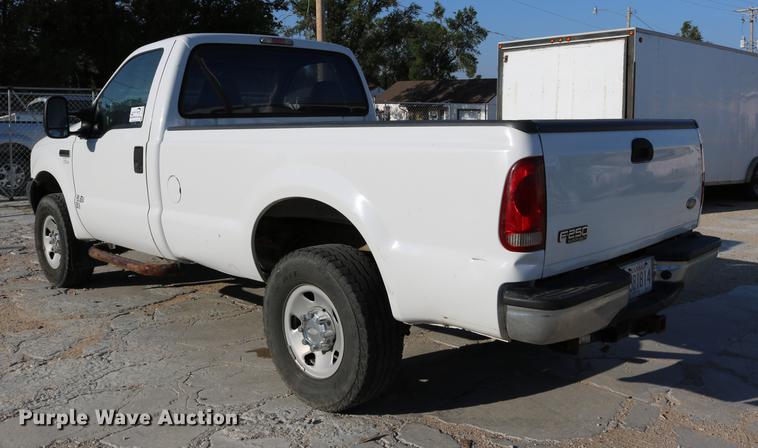 image for item DD0086 2006 Ford F250 Super Duty pickup truck