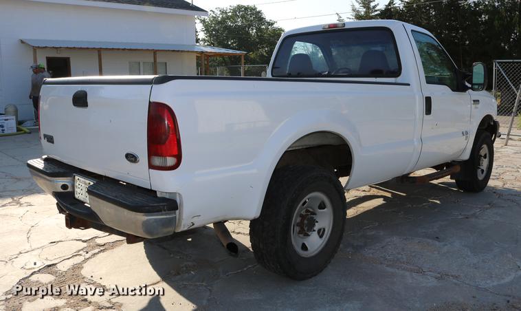 image for item DD0086 2006 Ford F250 Super Duty pickup truck