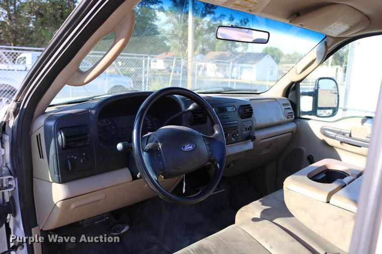 image for item DD0086 2006 Ford F250 Super Duty pickup truck