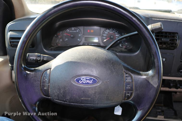 image for item DD0086 2006 Ford F250 Super Duty pickup truck