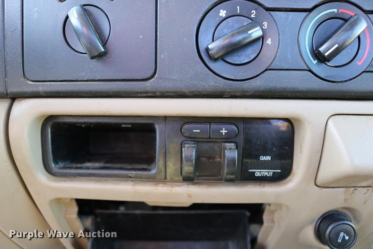 image for item DD0086 2006 Ford F250 Super Duty pickup truck