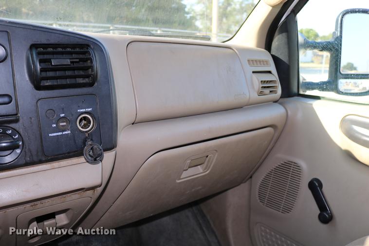 image for item DD0086 2006 Ford F250 Super Duty pickup truck