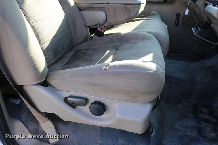 image for item DD0086 2006 Ford F250 Super Duty pickup truck