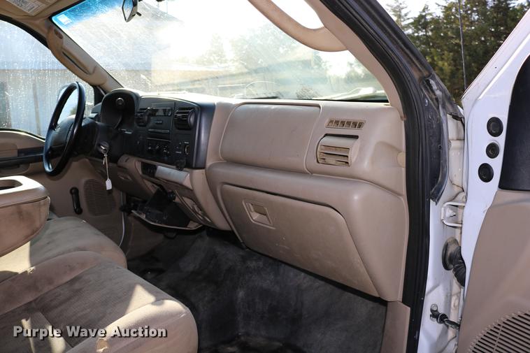 image for item DD0086 2006 Ford F250 Super Duty pickup truck