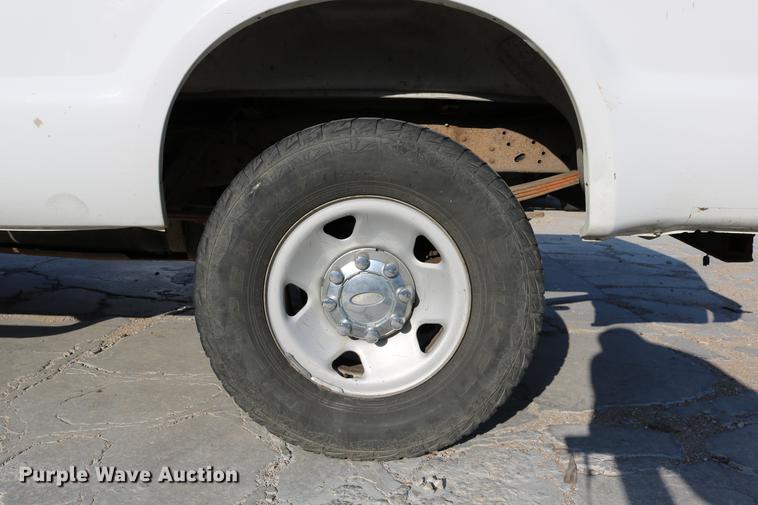 image for item DD0086 2006 Ford F250 Super Duty pickup truck