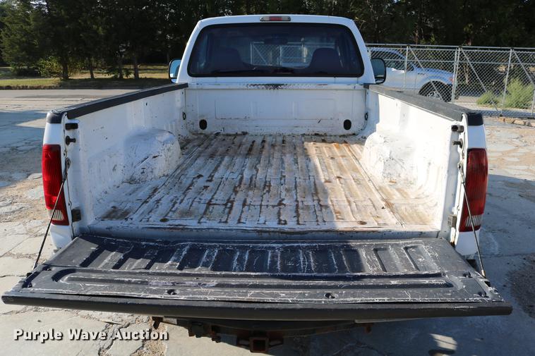 image for item DD0086 2006 Ford F250 Super Duty pickup truck