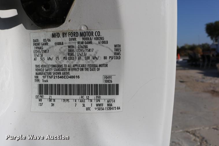 image for item DD0086 2006 Ford F250 Super Duty pickup truck