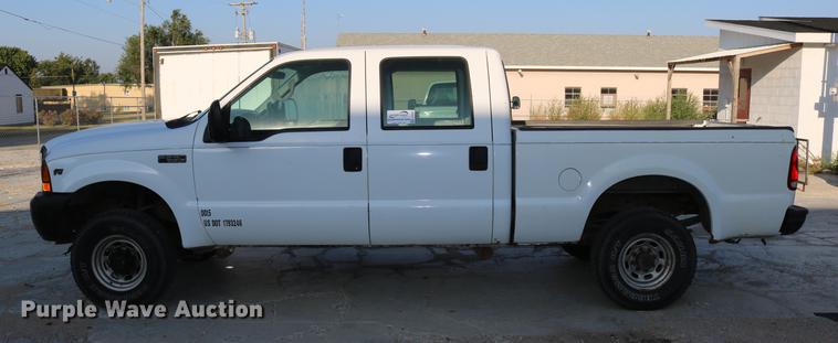 image for item DD0087 2001 Ford F250 Super Duty Crew Cab pickup truck