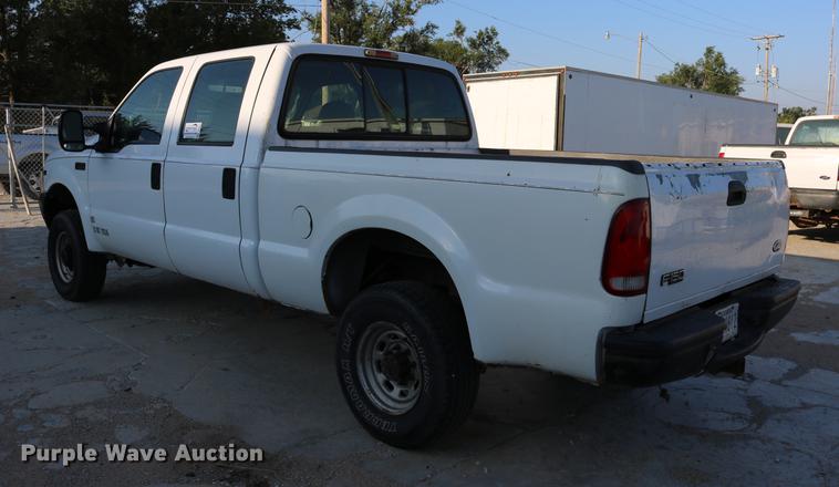 image for item DD0087 2001 Ford F250 Super Duty Crew Cab pickup truck