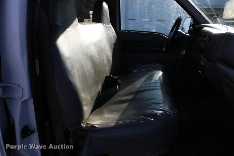 image for item DD0087 2001 Ford F250 Super Duty Crew Cab pickup truck