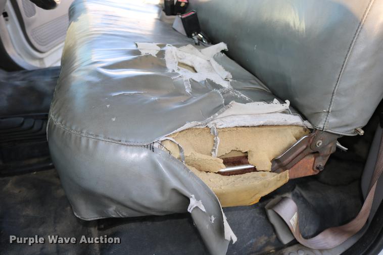 image for item DD0087 2001 Ford F250 Super Duty Crew Cab pickup truck