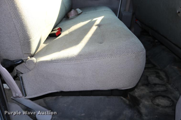 image for item DD0087 2001 Ford F250 Super Duty Crew Cab pickup truck