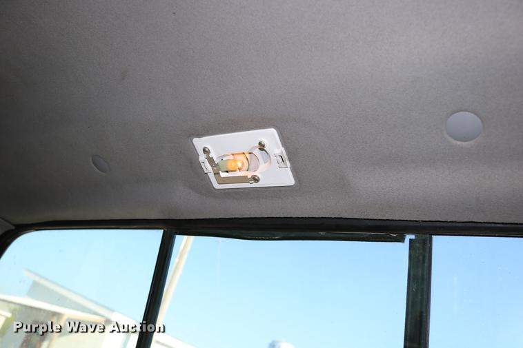 image for item DD0087 2001 Ford F250 Super Duty Crew Cab pickup truck