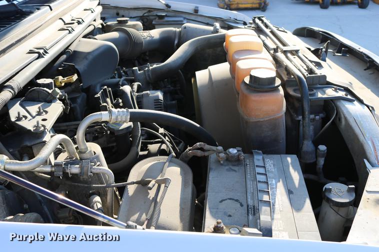 image for item DD0087 2001 Ford F250 Super Duty Crew Cab pickup truck