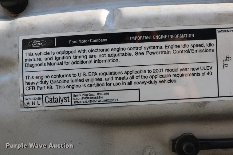 image for item DD0087 2001 Ford F250 Super Duty Crew Cab pickup truck