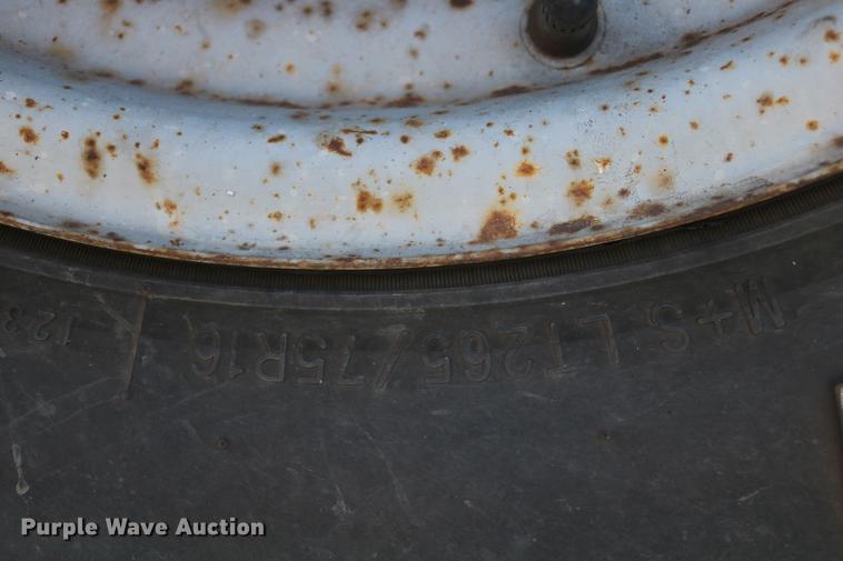 image for item DD0087 2001 Ford F250 Super Duty Crew Cab pickup truck