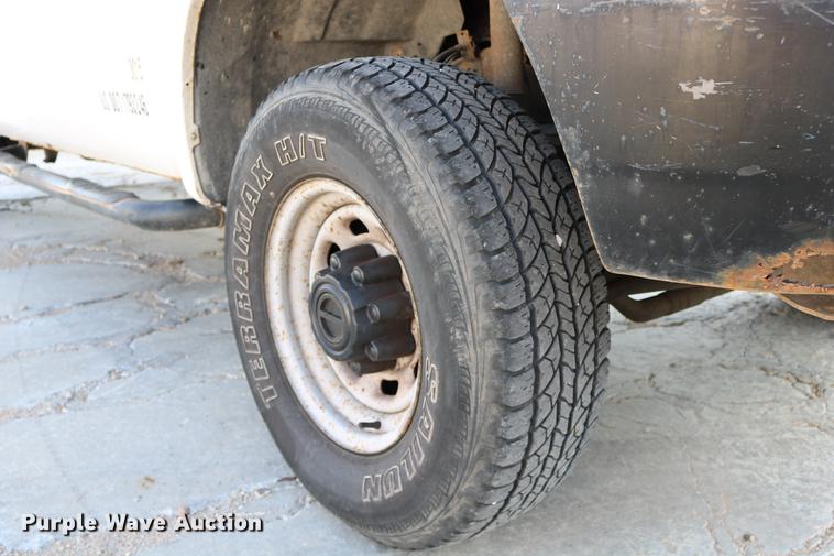 image for item DD0087 2001 Ford F250 Super Duty Crew Cab pickup truck