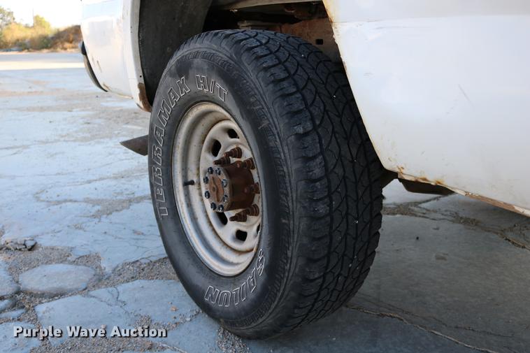 image for item DD0087 2001 Ford F250 Super Duty Crew Cab pickup truck