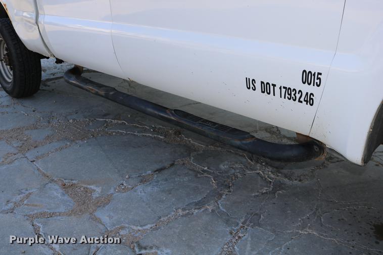 image for item DD0087 2001 Ford F250 Super Duty Crew Cab pickup truck