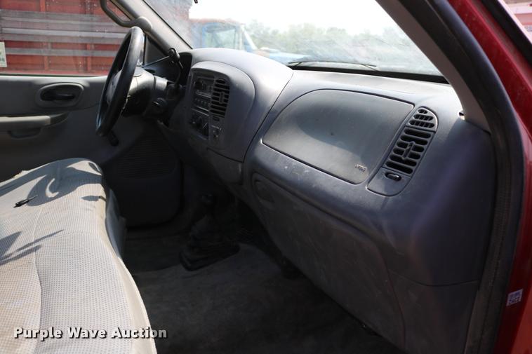 image for item DD0164 2000 Ford F150 pickup truck