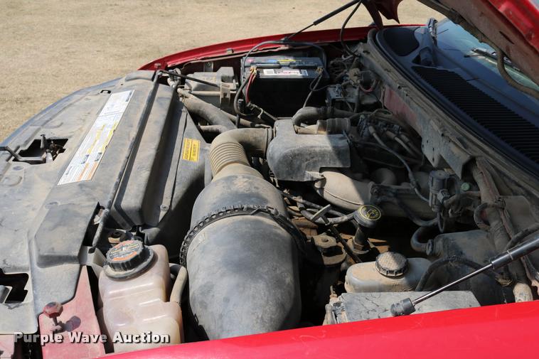 image for item DD0164 2000 Ford F150 pickup truck