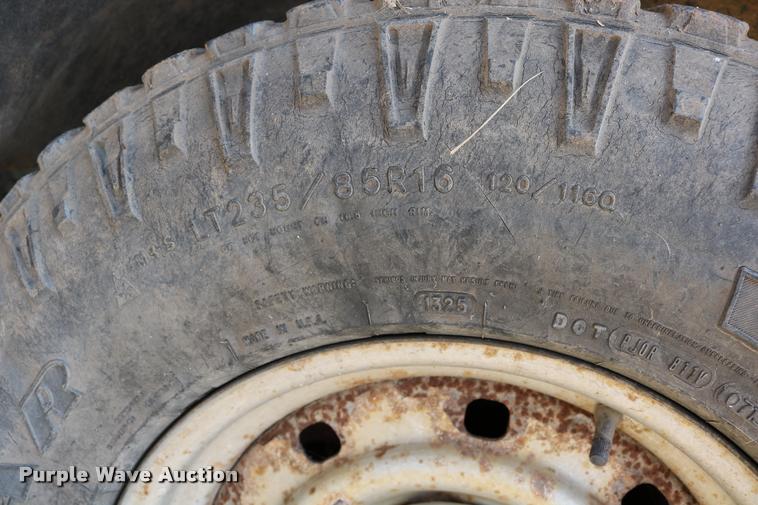 image for item DD0164 2000 Ford F150 pickup truck