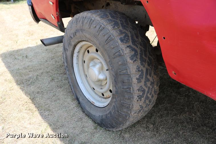 image for item DD0164 2000 Ford F150 pickup truck