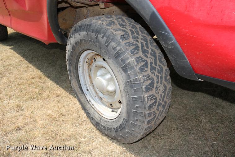 image for item DD0164 2000 Ford F150 pickup truck