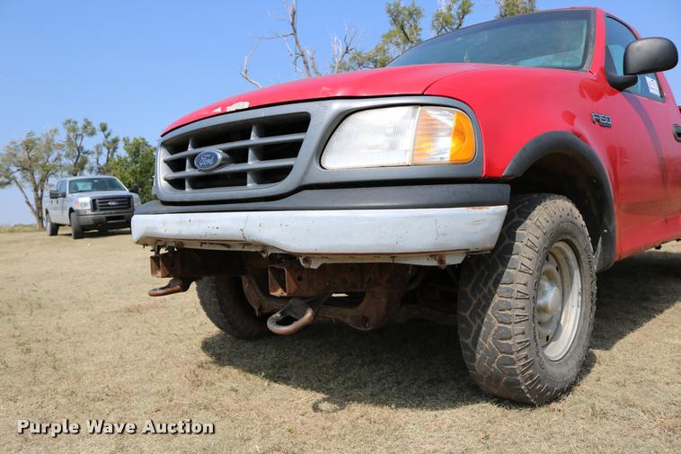 image for item DD0164 2000 Ford F150 pickup truck
